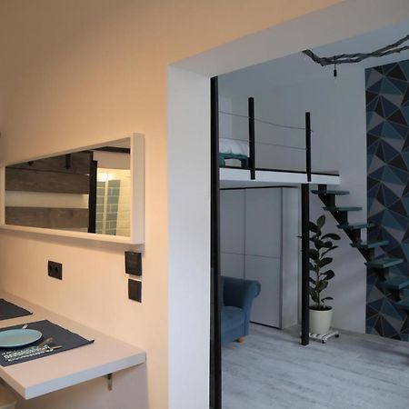 Sweety Blue Apartman Near Oktogon Будапеща Екстериор снимка