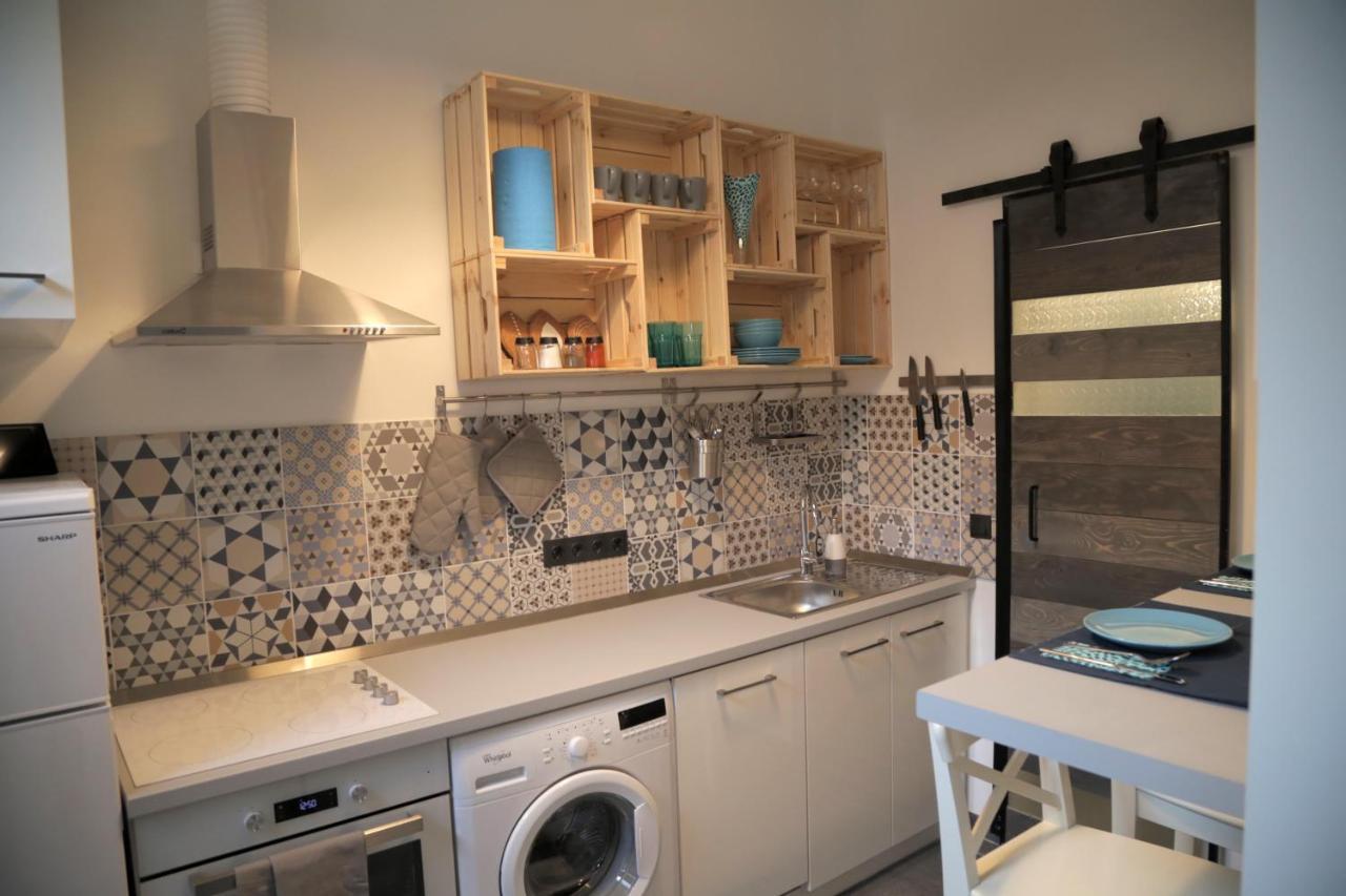 Sweety Blue Apartman Near Oktogon Будапеща Екстериор снимка